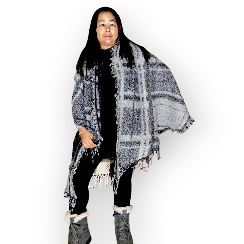 Elegant Gray Plaid Women's Poncho - Picture 2 of 4